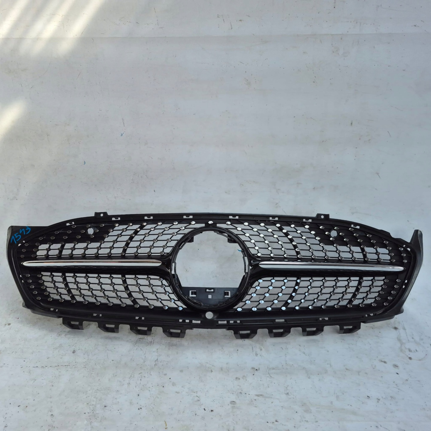 Mercedes-Benz CLA C118 Kühlergrill FRONTGRILL Kühlergitter A1188880200 - Thumbnail 1