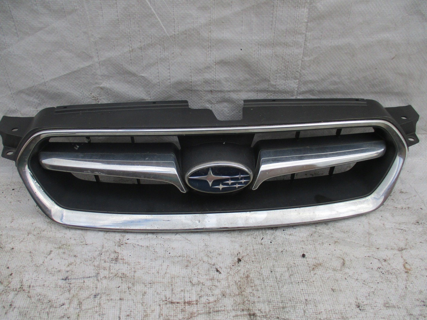 Subaru Legacy BM Kühlergrill FRONTGRILL Kühlergitter - Thumbnail 1