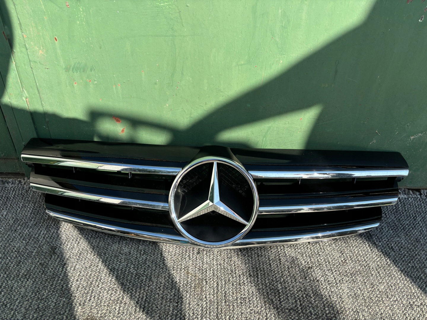 Mercedes-Benz CLK-Klasse W209 Kühlergrill FRONTGRILL Kühlergitter A2098800123 - Thumbnail 1