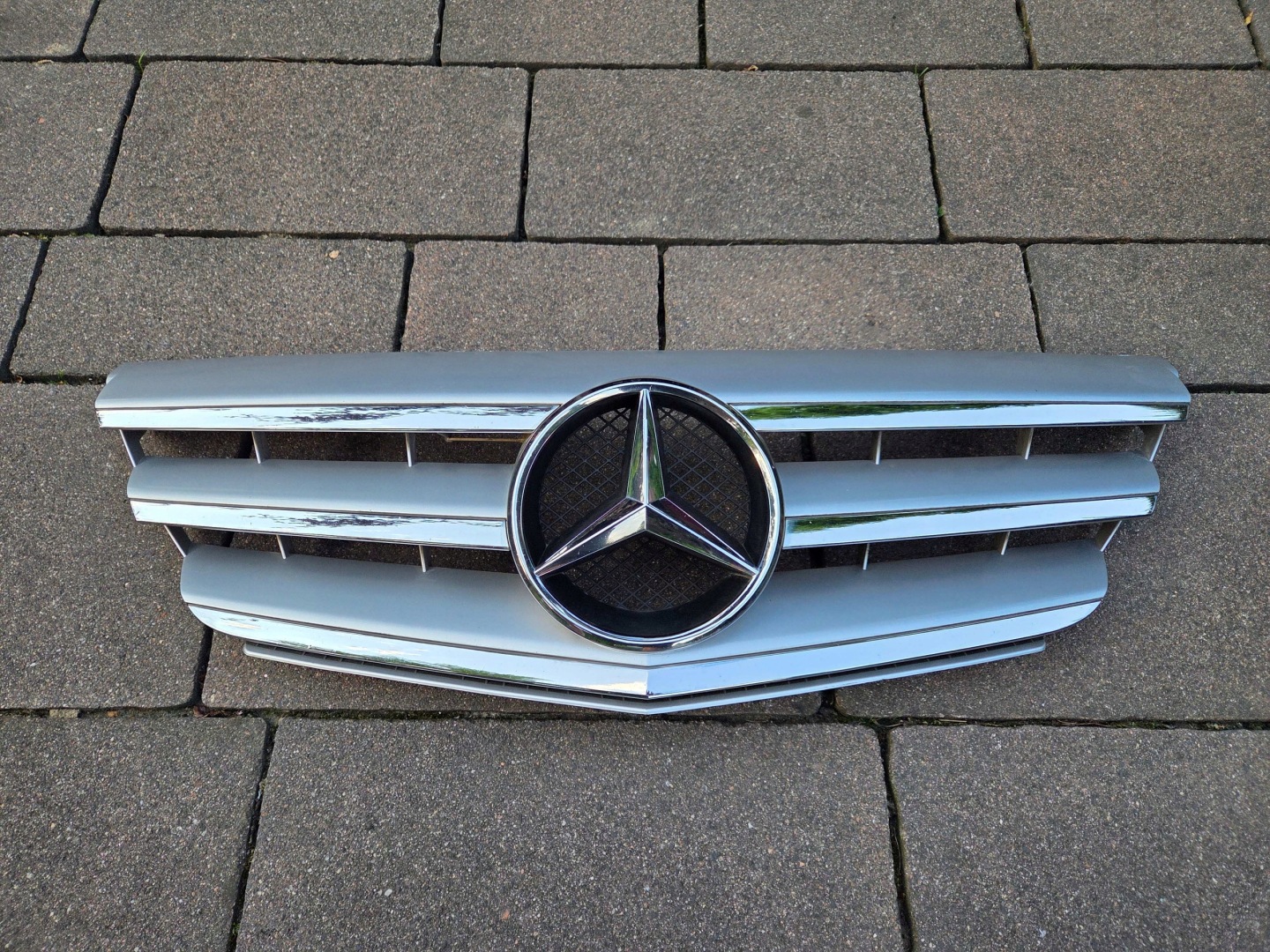 Mercedes-Benz B-Klasse W245 Kühlergrill FRONTGRILL Kühlergitter A2078880260 - Thumbnail 1