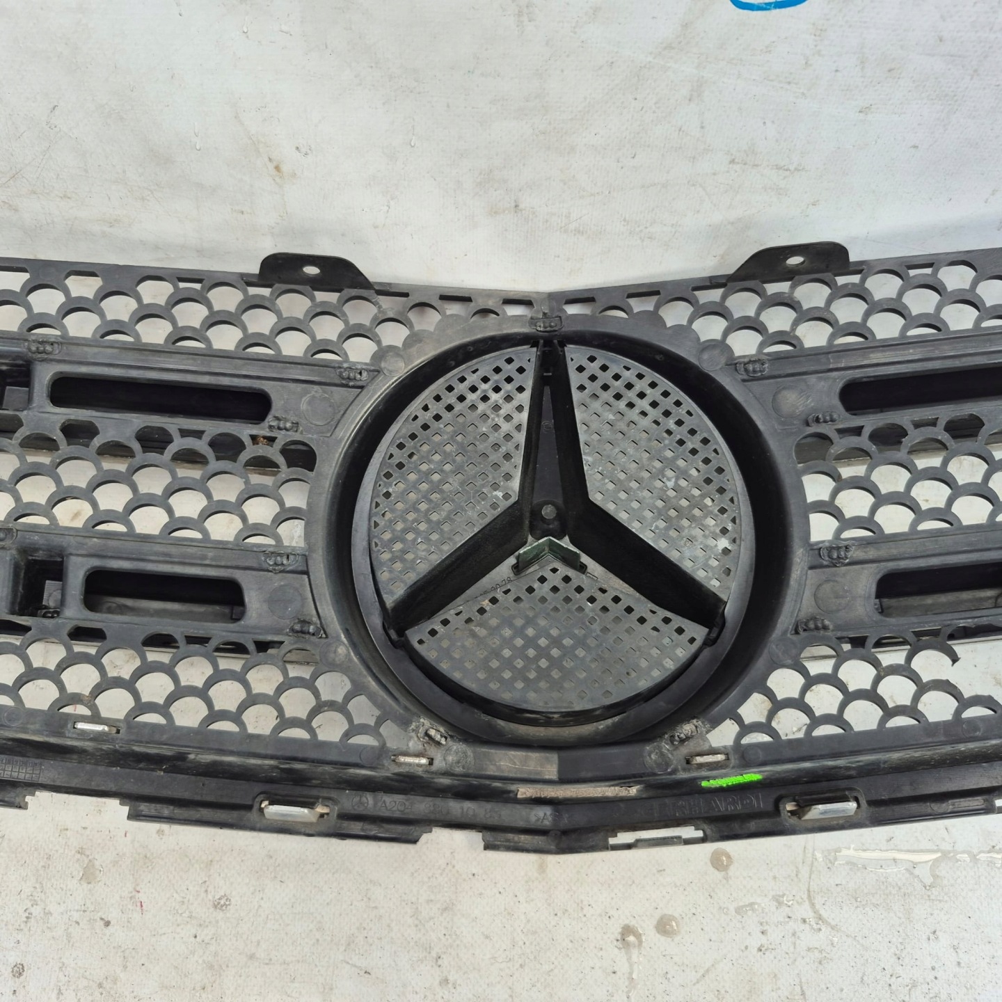 Mercedes-Benz C-Klasse W204 Kühlergrill FRONTGRILL Kühlergitter A2048801083 - Thumbnail 8