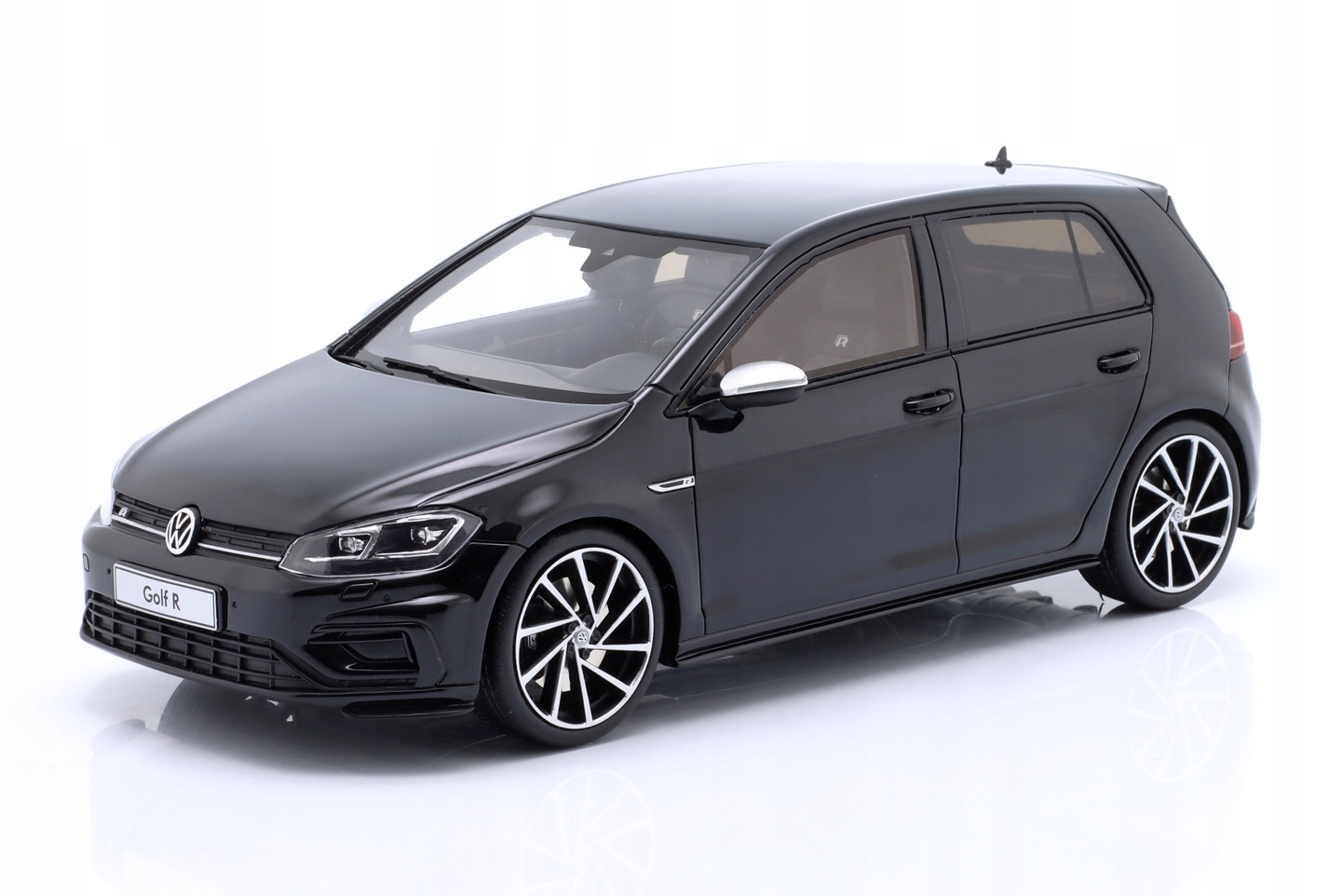 Volkswagen VW Golf 7 (MK7) VII R 5-doors 2017 Deep Black Otto