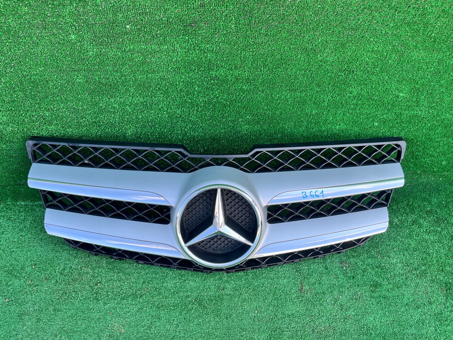 Mercedes-Benz C-Klasse W204 Kühlergrill FRONTGRILL Kühlergitter A2048802983 - Thumbnail 1