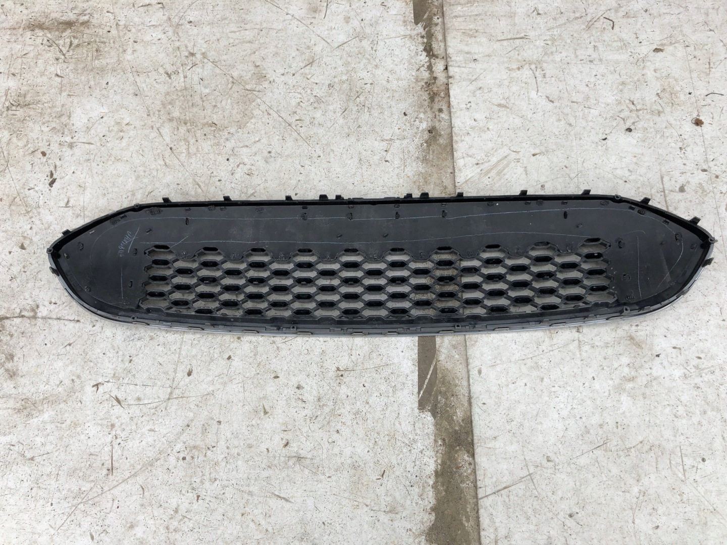 Ford Ka III KAF Mk3 Kühlergrill FRONTGRILL Kühlergitter - Thumbnail 3