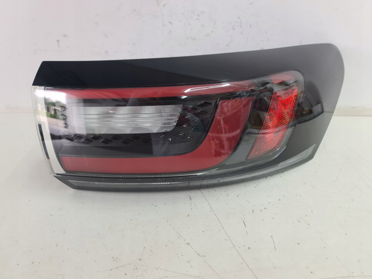 VW ID.4 E2 Rückleuchte 11A945096 Rearlamp - Thumbnail 1