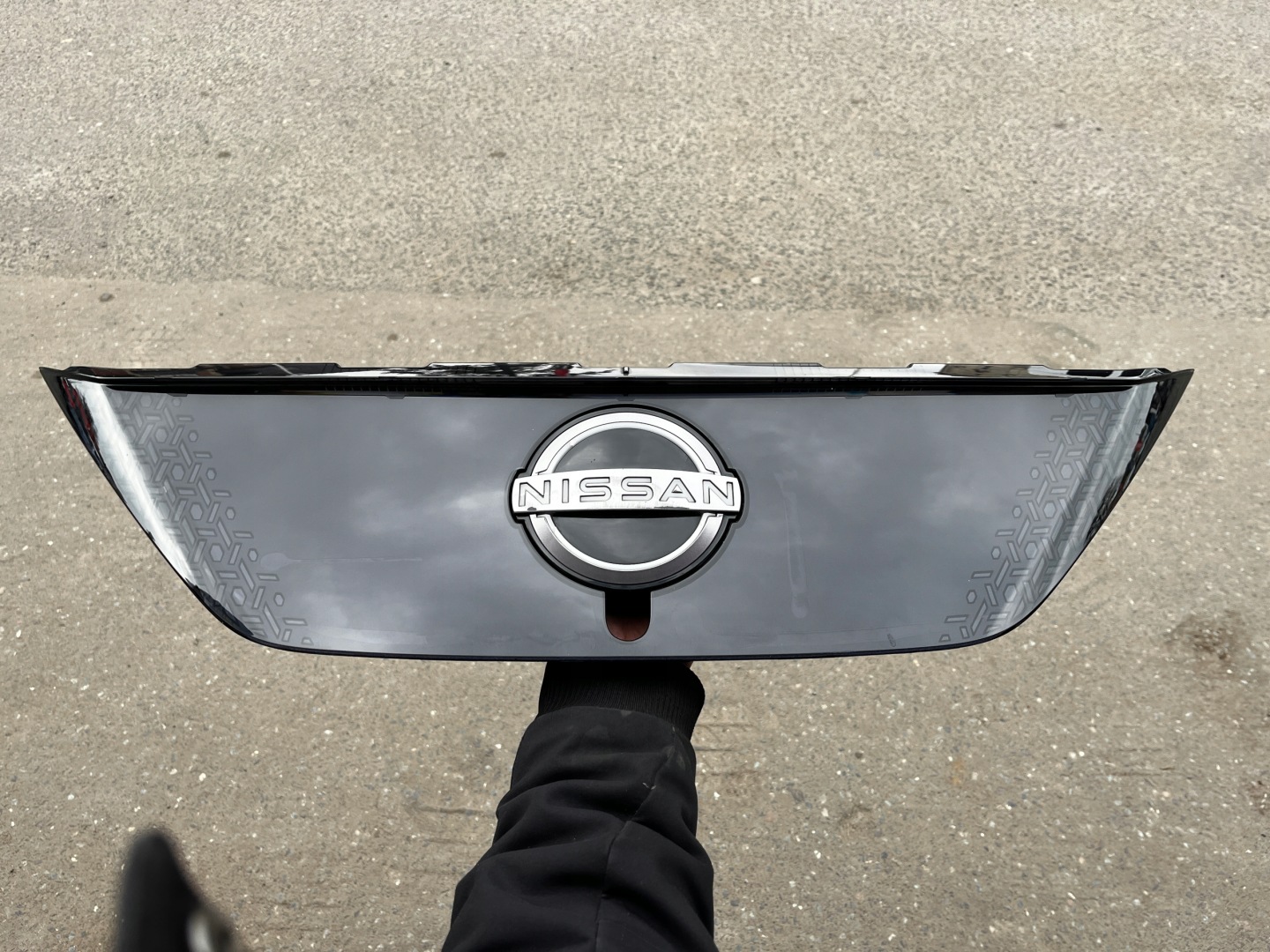 Nissan Leaf ZE0 Kühlergrill FRONTGRILL Kühlergitter 620276WK5B - Thumbnail 1