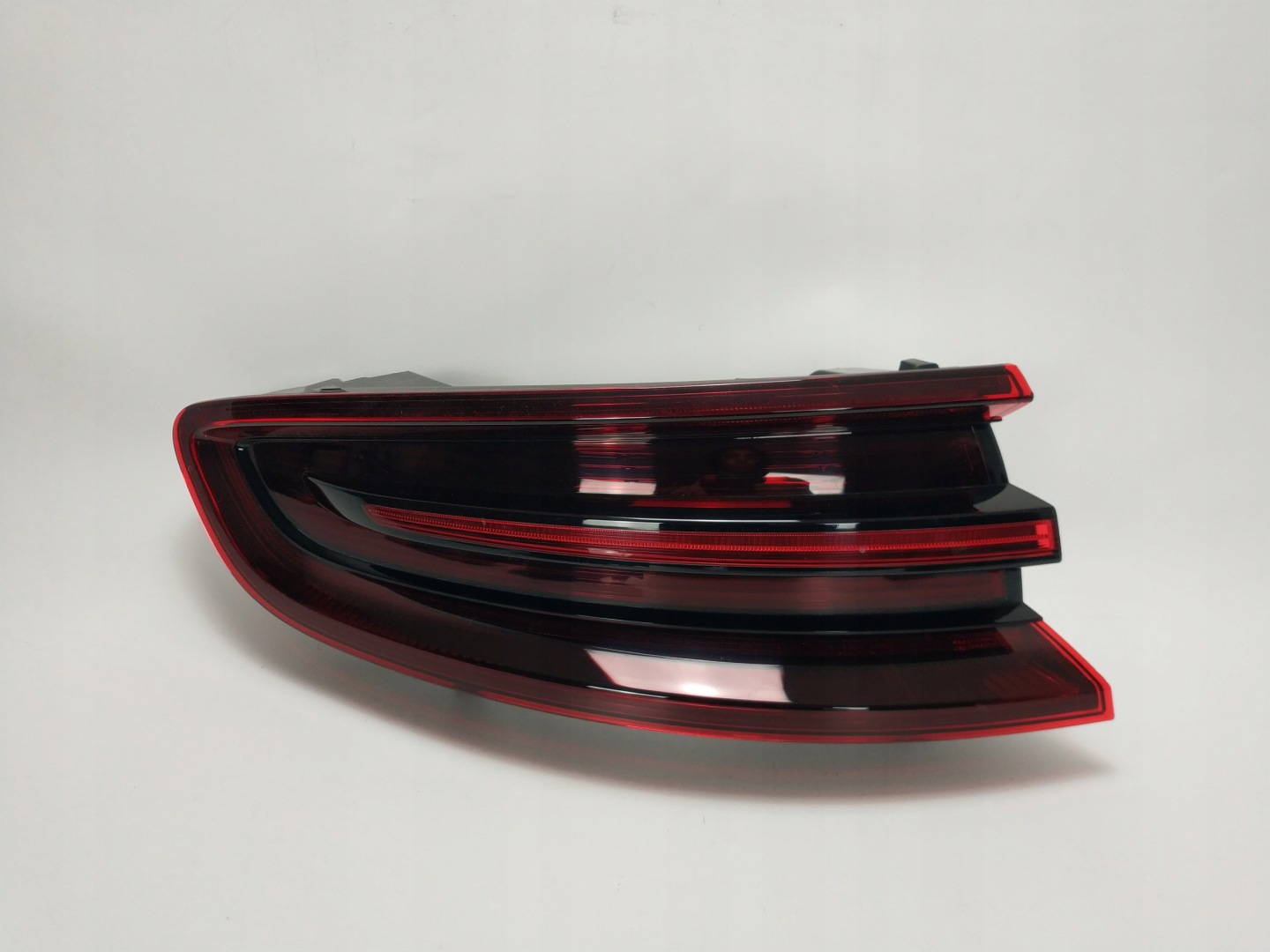 Porsche Macan 95B Rückleuchte 95B945095K Rearlamp - Thumbnail 1