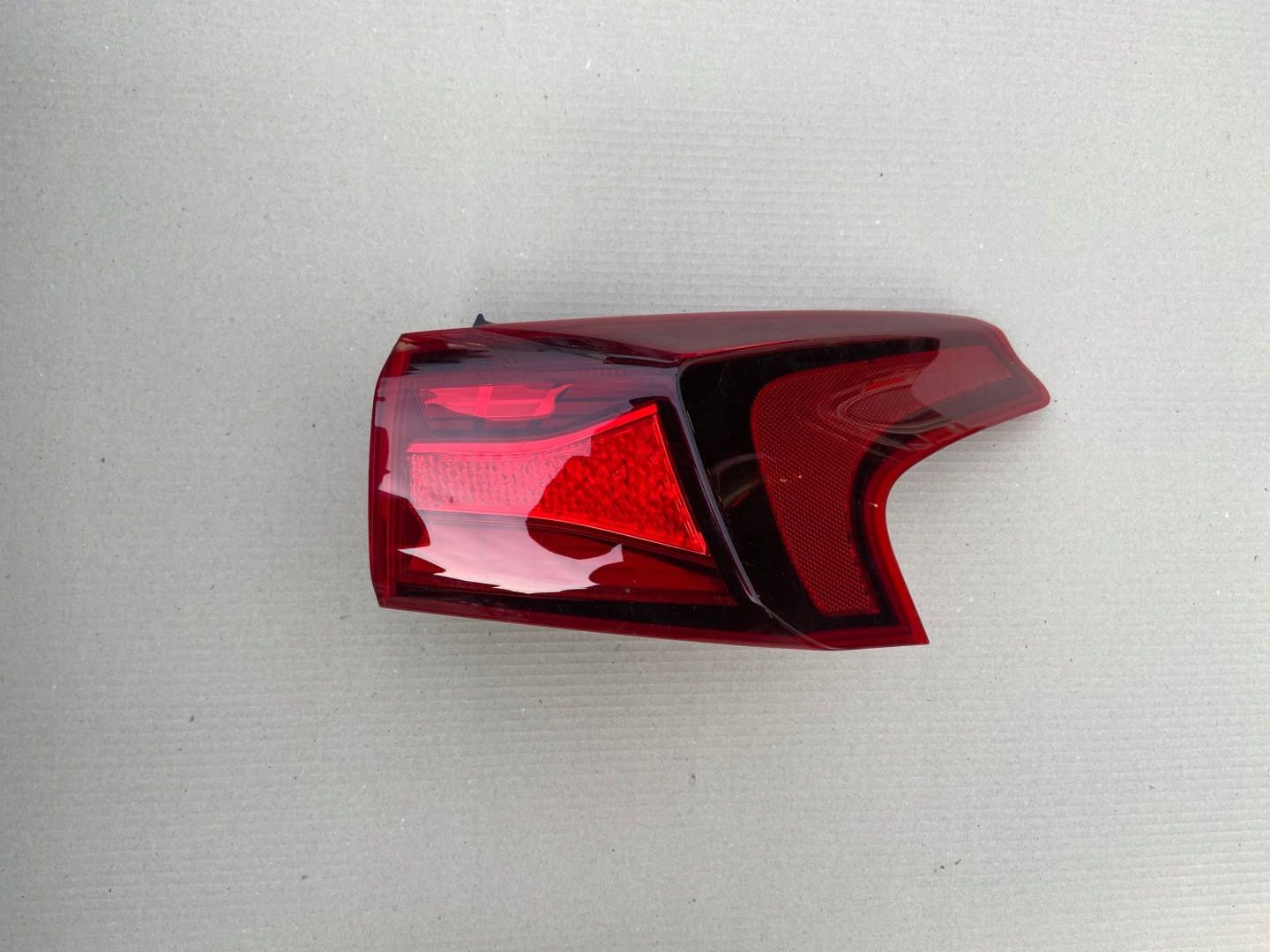 Hyundai Santa Fe TM Rückleuchte 92402S1 Rearlamp - Thumbnail 1