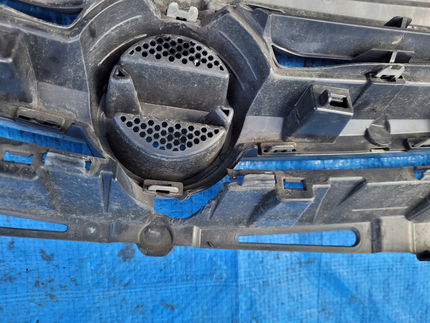 Opel Astra Kühlergrill FRONTGRILL Kühlergitter 13368851 - Thumbnail 7