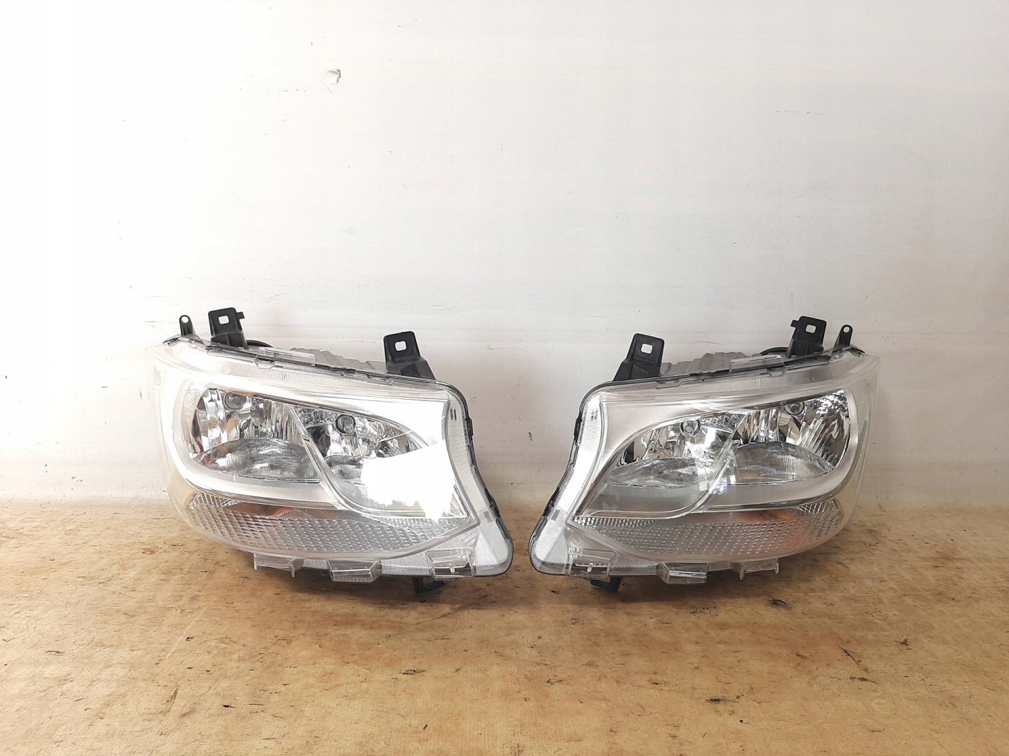 Frontscheinwerfer Mercedes-Benz Sprinter W910 A9109060100 LED Links Headlight - Thumbnail 1
