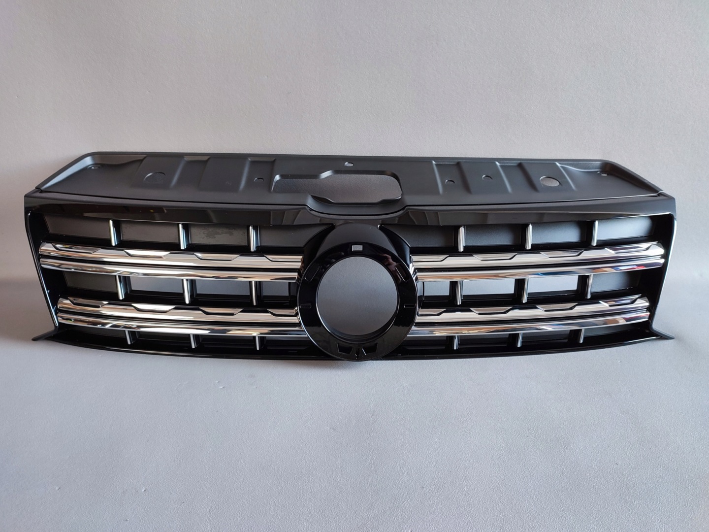 VW Amarok I 2H Kühlergrill FRONTGRILL Kühlergitter 2H6853653 - Thumbnail 1