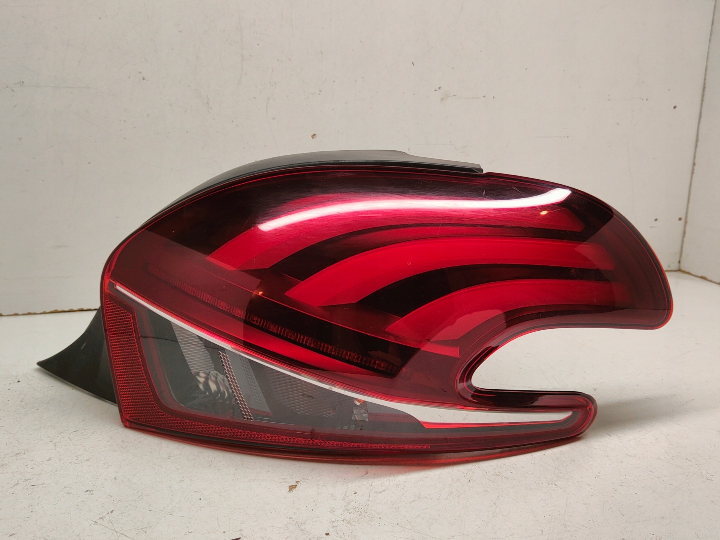 Peugeot 208 I Rückleuchte Rearlamp - Thumbnail 1