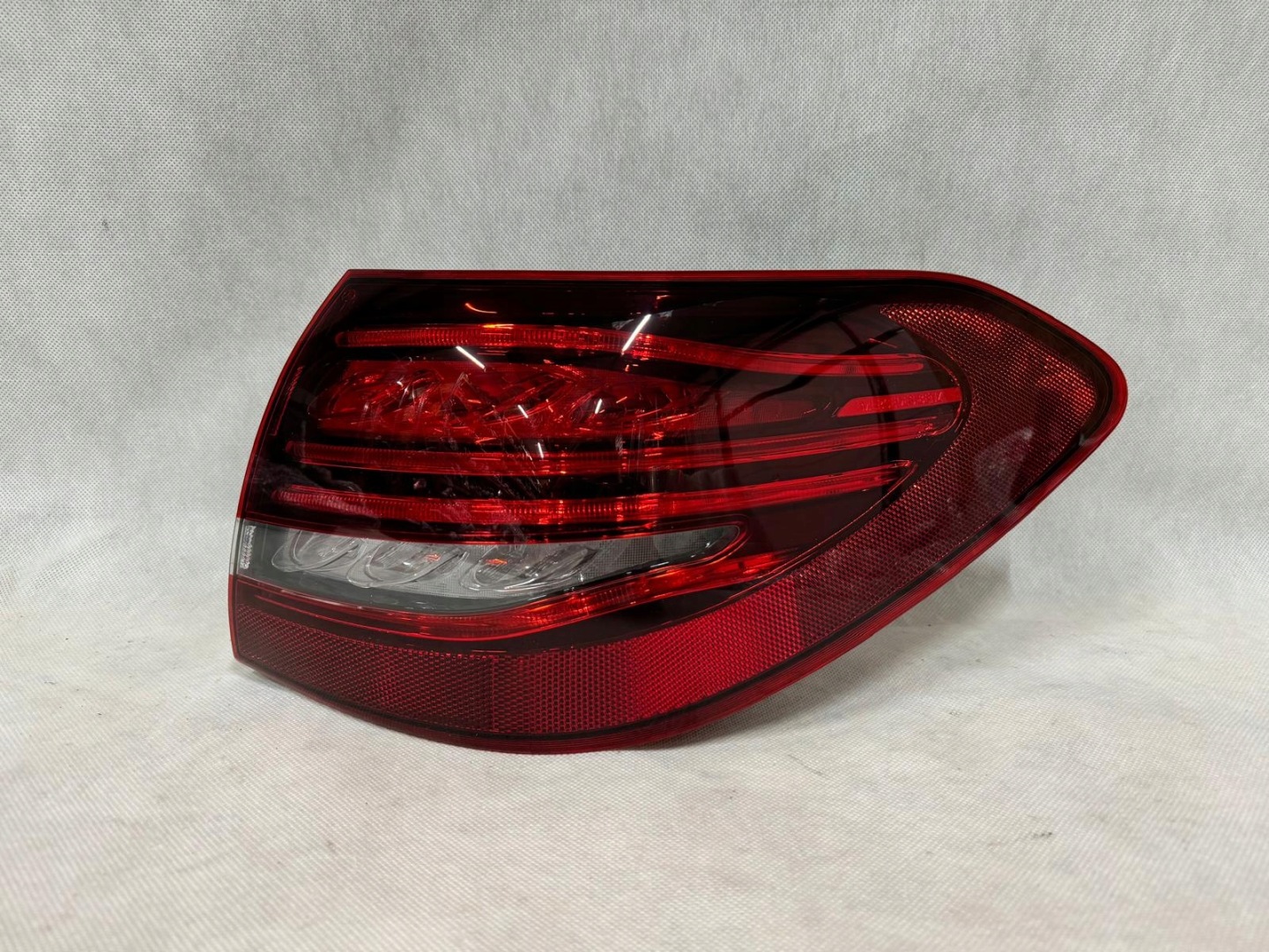 Mercedes-Benz C-Klasse W205 Rückleuchte A2059064105 Rearlamp - Thumbnail 1