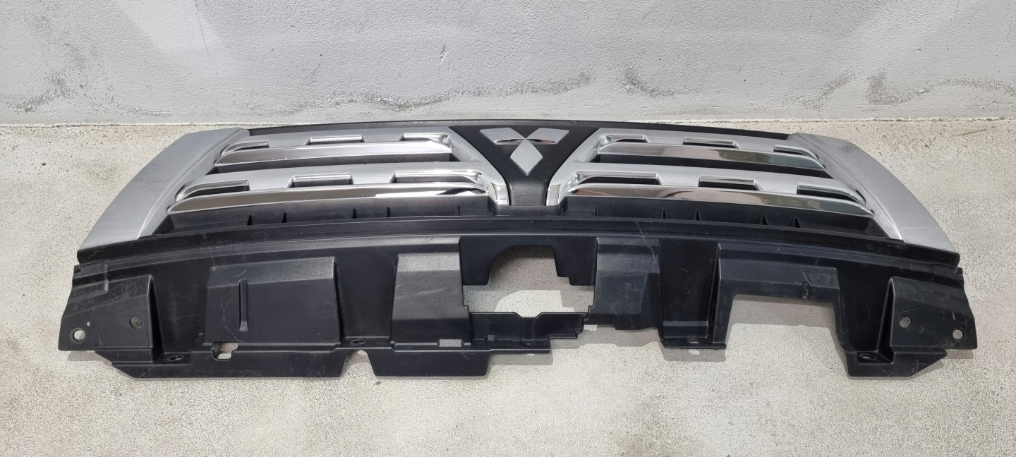Mitsubishi Pajero V80 Kühlergrill FRONTGRILL Kühlergitter 7450A777 - Thumbnail 9