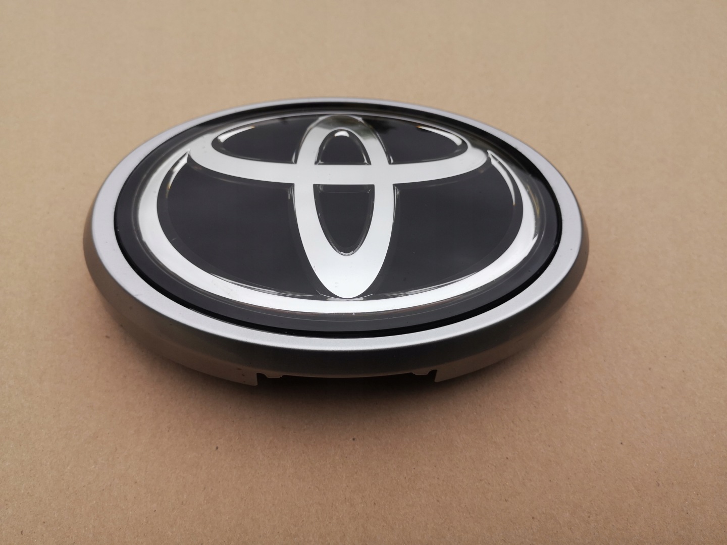 Toyota Land Cruiser J7/J9/J12/J15/J25 J15 Kühlergrill FRONTGRILL 5314360040 - Thumbnail 1