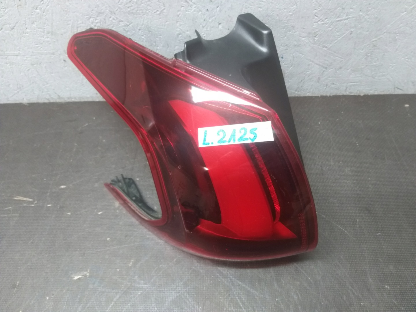 Peugeot 2008 Rückleuchte 9826730480 Rearlamp - Thumbnail 1