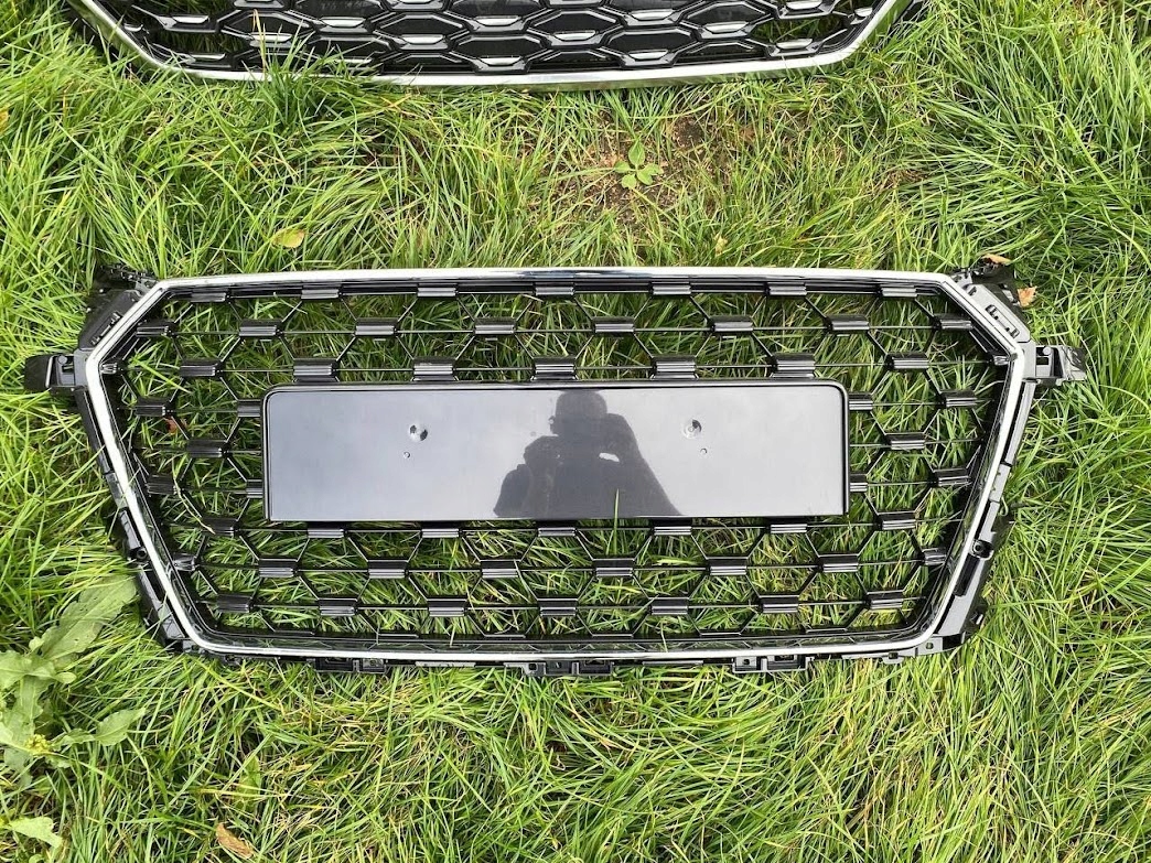 Audi TT 8S0 Kühlergrill FRONTGRILL Kühlergitter 8S0853651HV - Image 1