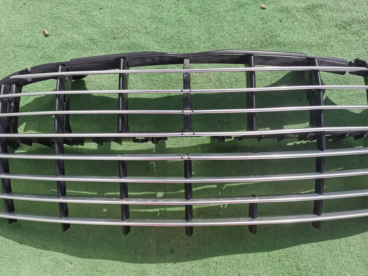 Aston Martin Rapide VH1 Kühlergrill FRONTGRILL Kühlergitter DD438190AA - Thumbnail 4
