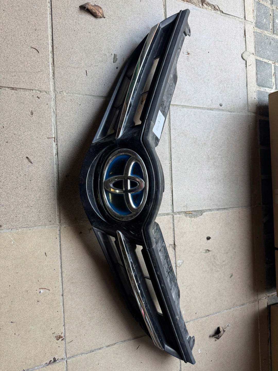 Toyota Auris E150 Kühlergrill FRONTGRILL Kühlergitter - Thumbnail 1