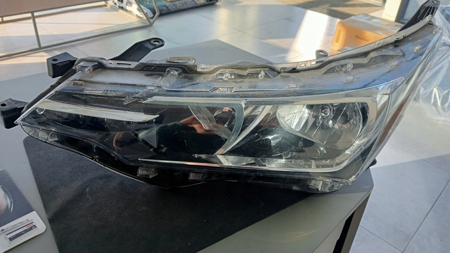 Frontscheinwerfer Toyota Corolla E170 8116002L500 LED Links Headlight - Thumbnail 1