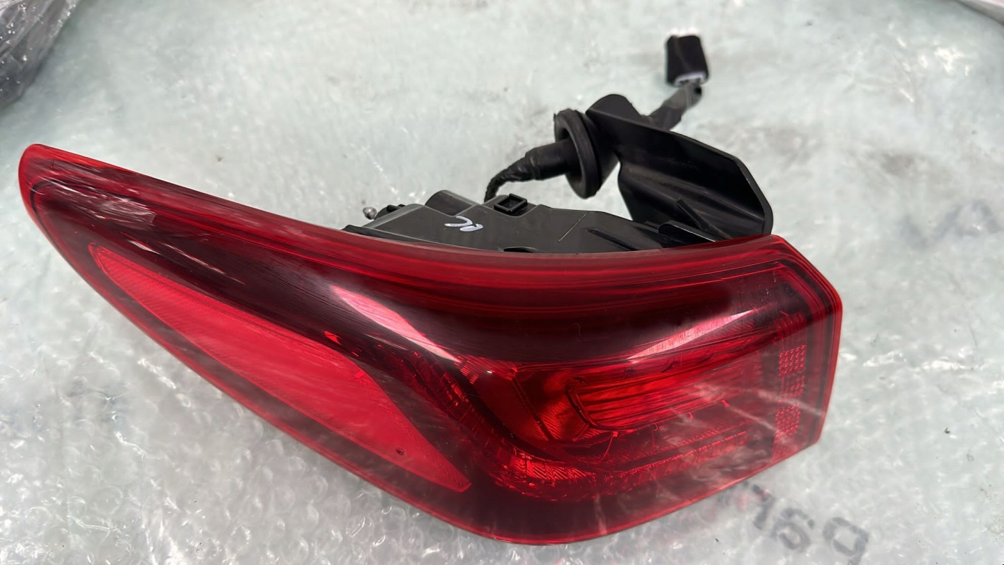 Hyundai Kona OS Rückleuchte 92401J9000 Rearlamp - Thumbnail 1