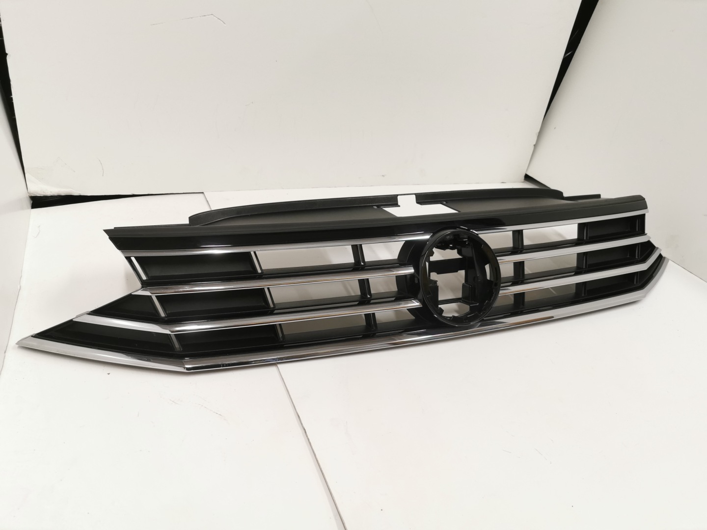 VW Passat B8 Kühlergrill FRONTGRILL Kühlergitter 3G0853653LS - Thumbnail 2