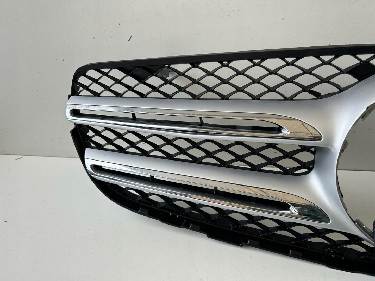 Mercedes-Benz GLC W253 Kühlergrill FRONTGRILL Kühlergitter A2538806676 - Thumbnail 3