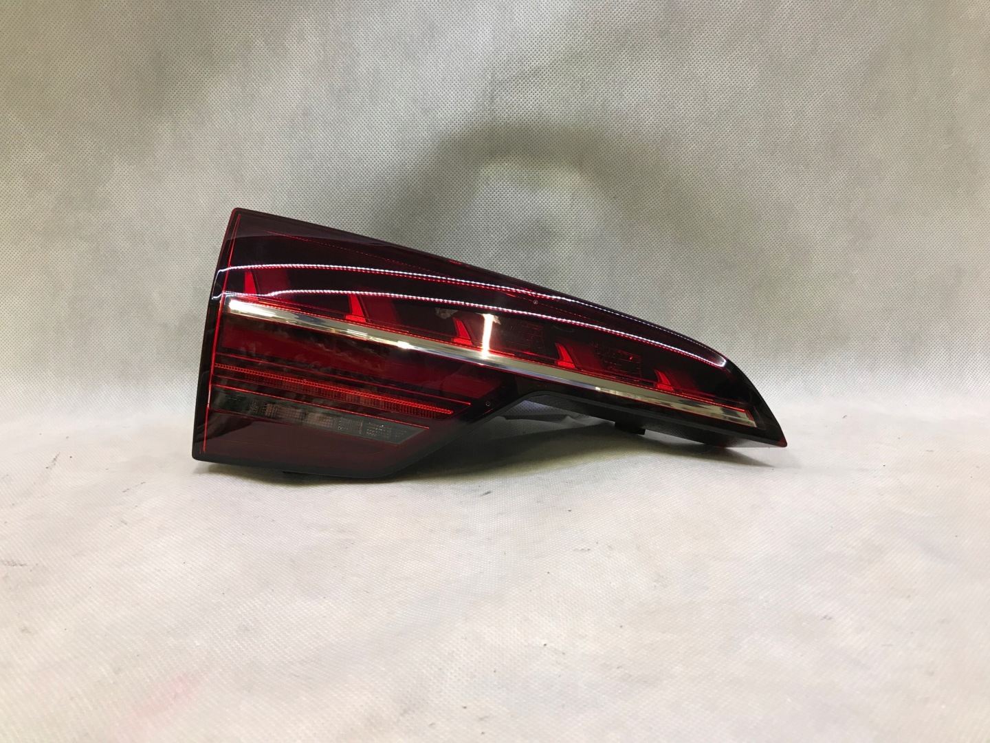 Audi A4 B9 Rückleuchte 8W9945093A Rearlamp - Thumbnail 1
