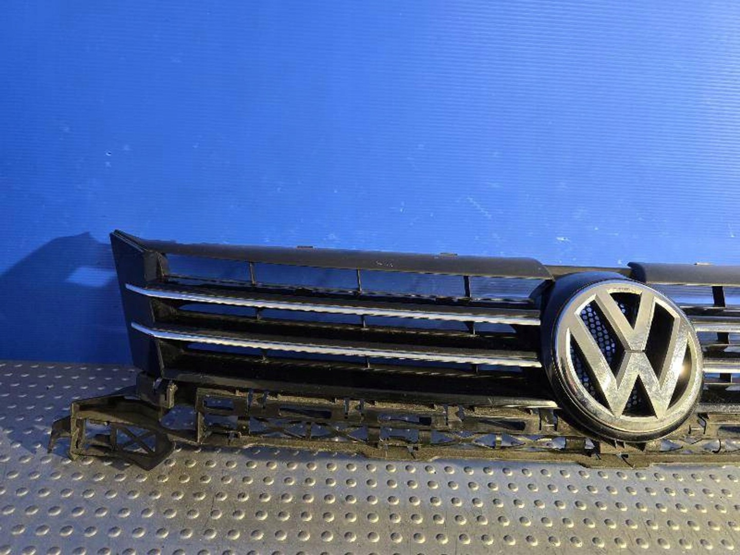 VW Caddy Kühlergrill FRONTGRILL Kühlergitter 2K5853651 - Thumbnail 6