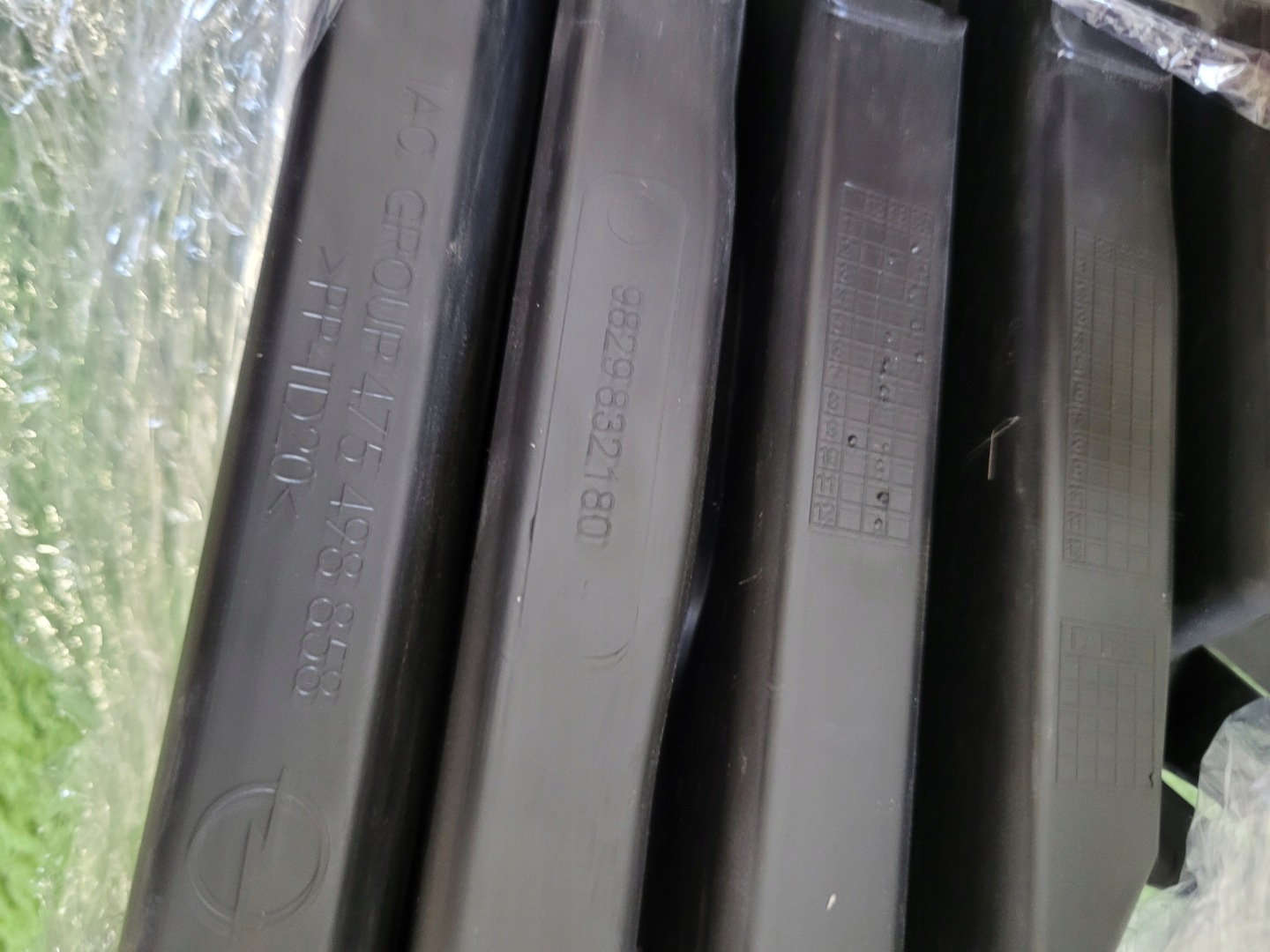 Opel Corsa Kühlergrill FRONTGRILL Kühlergitter 98294741 - Thumbnail 9