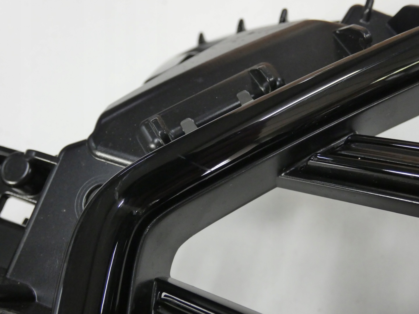 Audi 8S0 Kühlergrill FRONTGRILL Kühlergitter 8S0853651J - Thumbnail 4