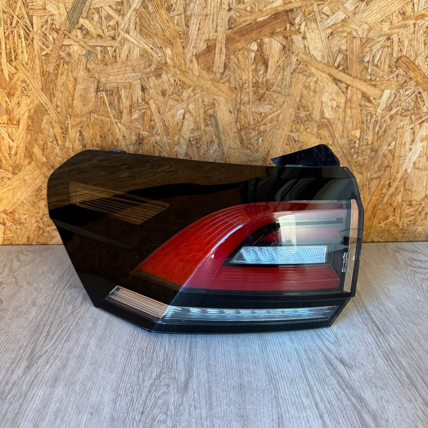 VW Taigo Rückleuchte 2G7945095 Rearlamp - Thumbnail 1