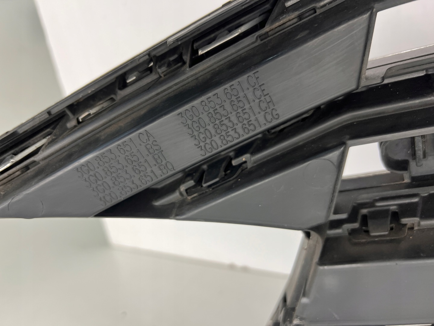 VW Passat B8 Kühlergrill FRONTGRILL Kühlergitter 3G0853651CF - Thumbnail 9