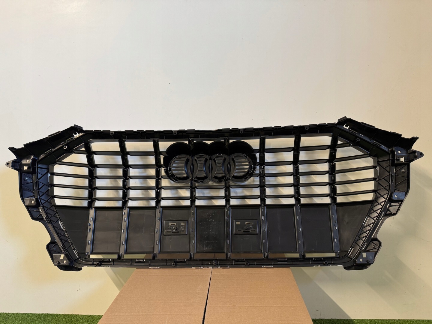 Audi Q3 Kühlergrill FRONTGRILL Kühlergitter 83A853651AU - Thumbnail 7