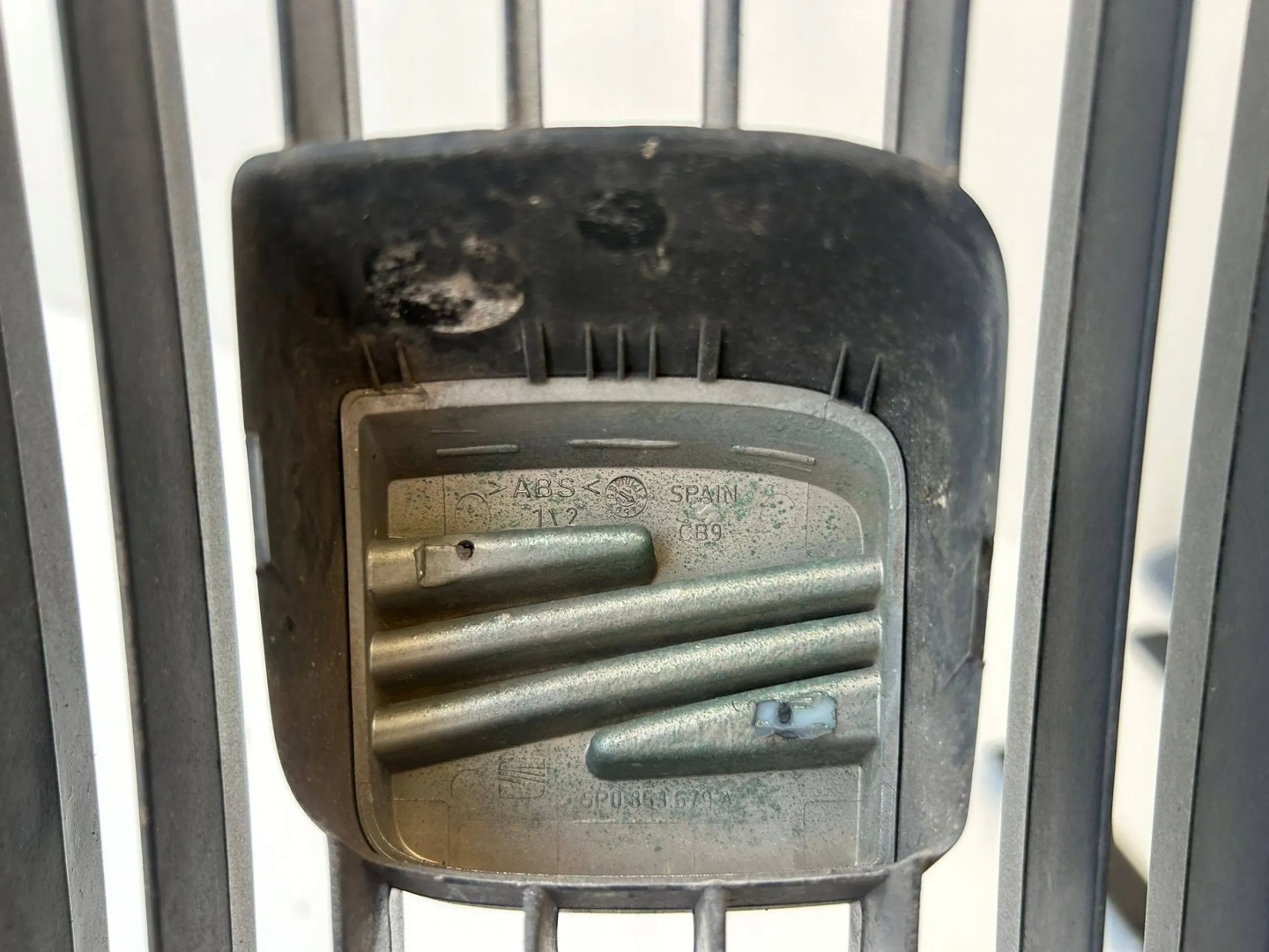 SEAT Leon II 1M Kühlergrill FRONTGRILL Kühlergitter 1P0853654A - Thumbnail 2