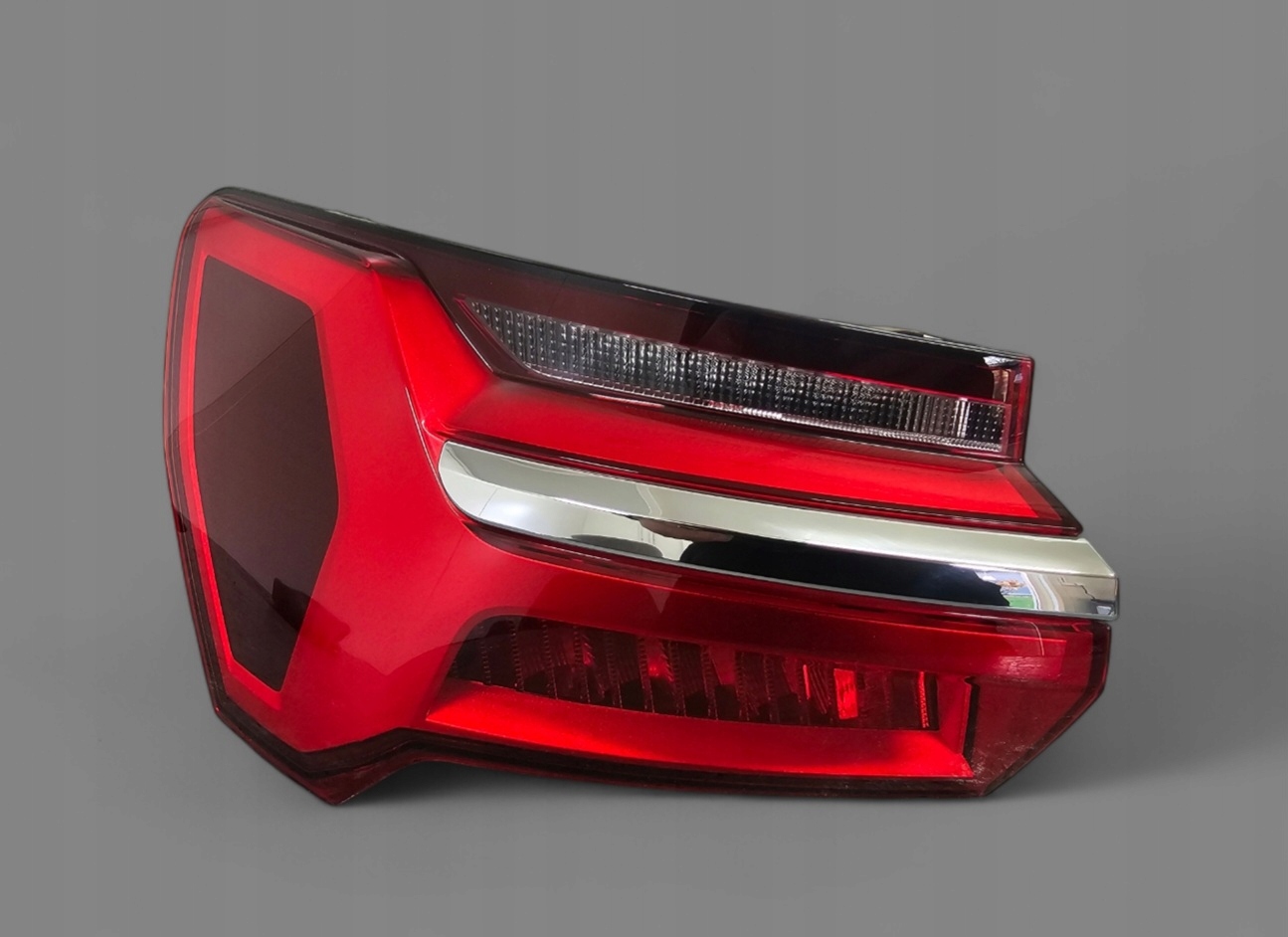 Audi A6 Rückleuchte 4K5945069 Rearlamp - Thumbnail 1