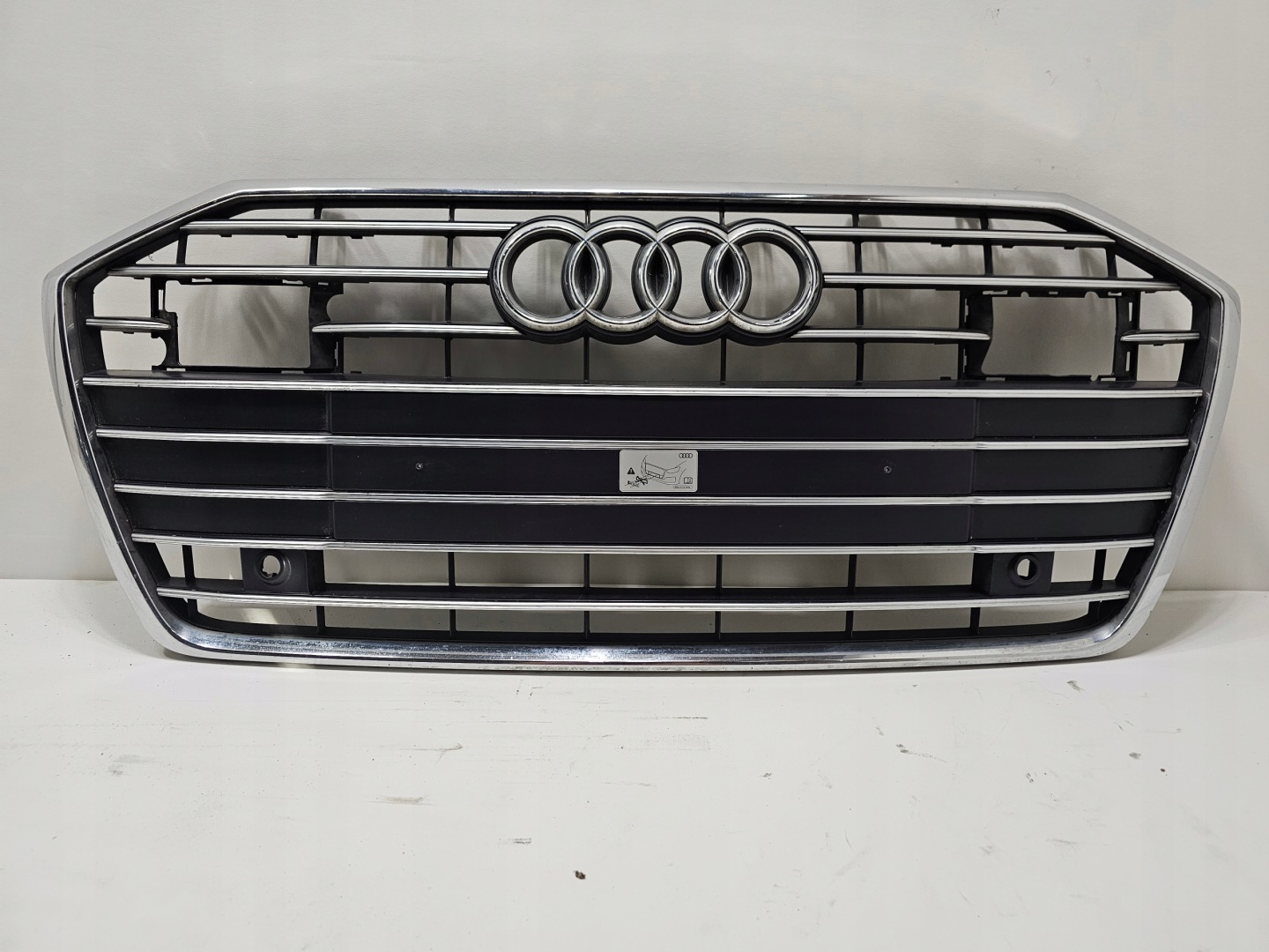 Audi A6 Kühlergrill FRONTGRILL Kühlergitter 4K0853651 - Thumbnail 1