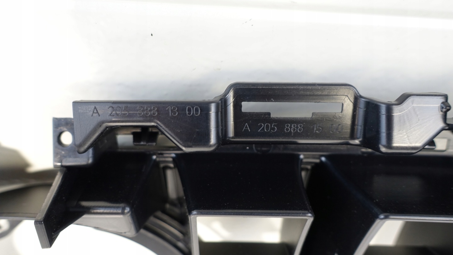 Mercedes-Benz C-Klasse W205 Kühlergrill FRONTGRILL Kühlergitter A2058881300 - Thumbnail 7