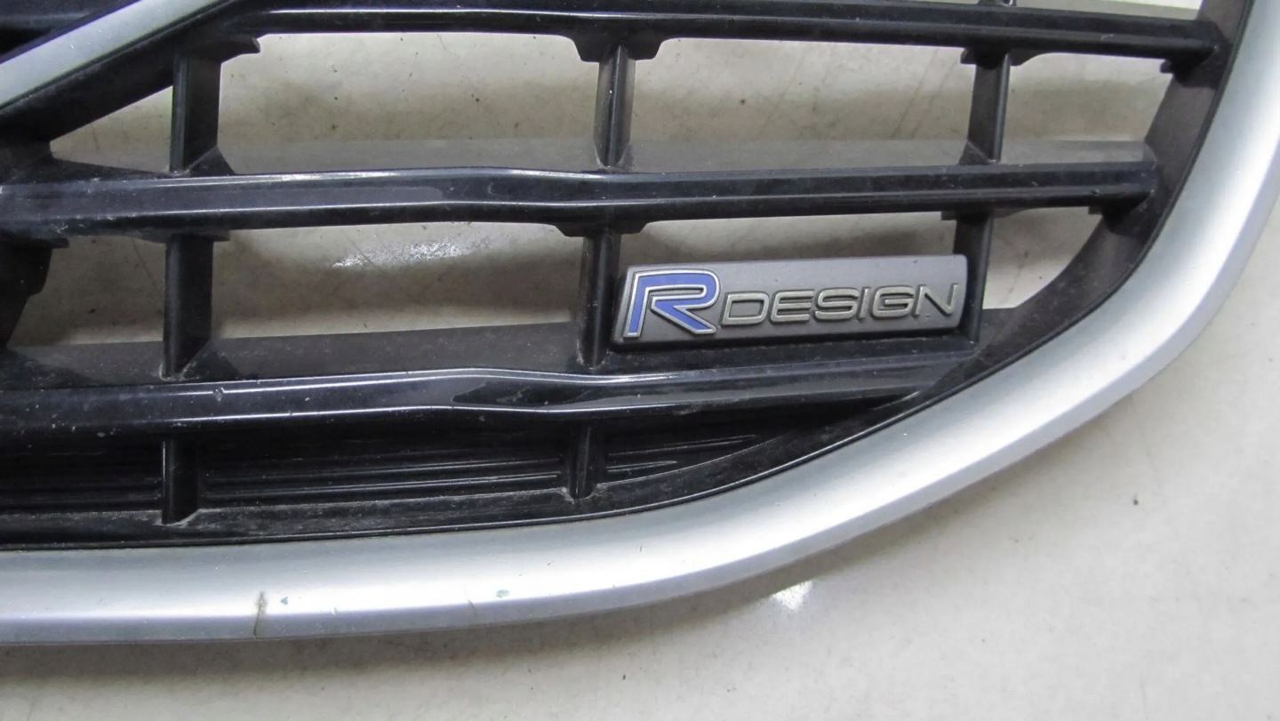 Volvo S40/S50/V40/V50 V40 Kühlergrill FRONTGRILL Kühlergitter 31353120 - Thumbnail 4
