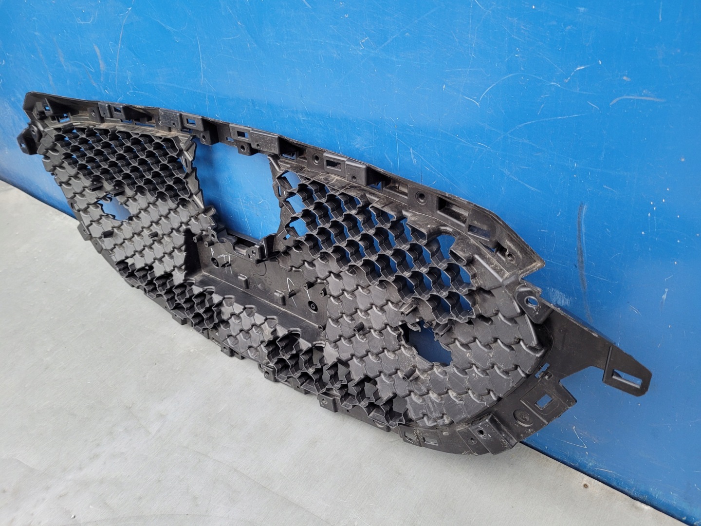 Mazda 2 DE Kühlergrill FRONTGRILL Kühlergitter D43N50719 - Thumbnail 8