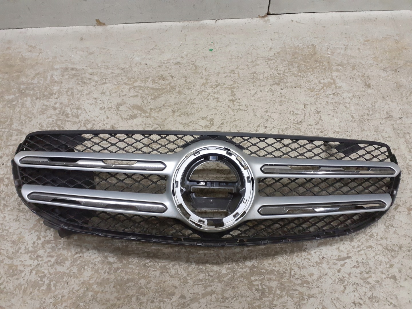 Mercedes-Benz GLC W253 Kühlergrill FRONTGRILL Kühlergitter A2538886600 - Thumbnail 1