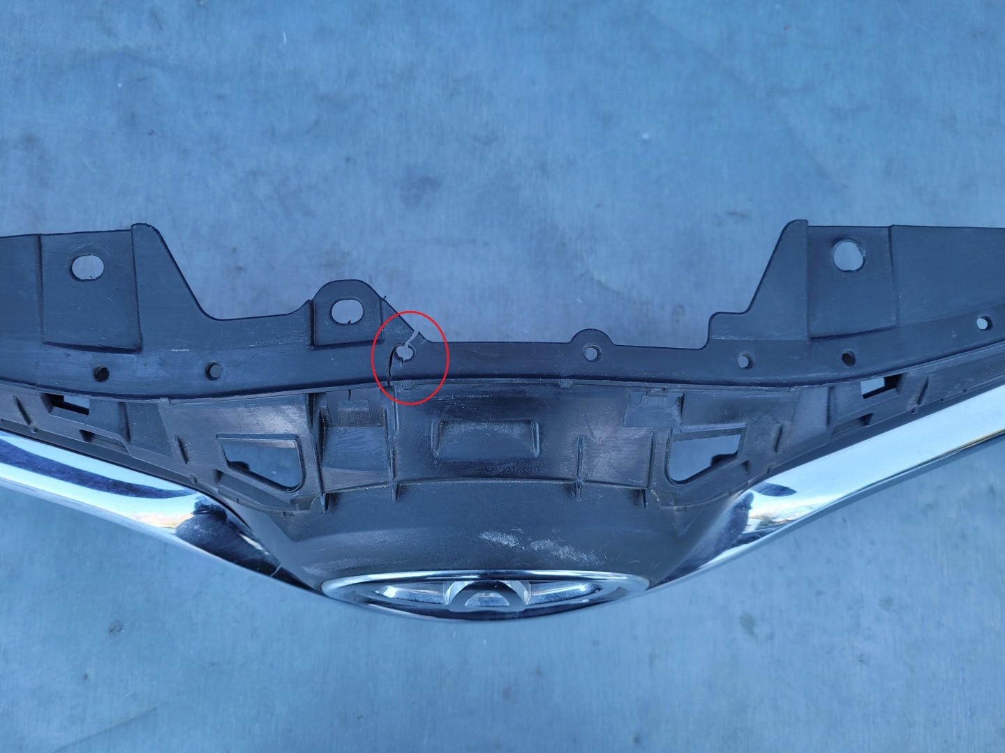 Toyota Yaris I P1 Kühlergrill FRONTGRILL Kühlergitter 531010D660 - Thumbnail 8