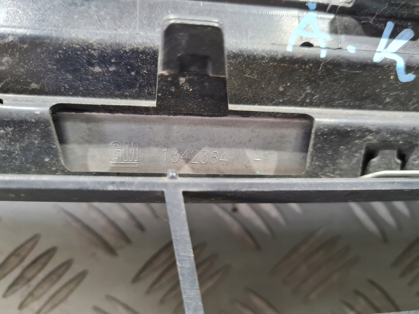 Opel Astra Kühlergrill FRONTGRILL Kühlergitter 13464791 - Thumbnail 6