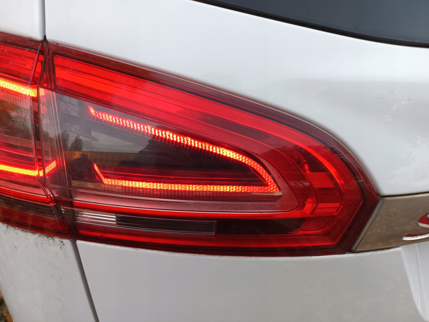 Ford S-MAX I Mk1 Rückleuchte Rearlamp - Image 1