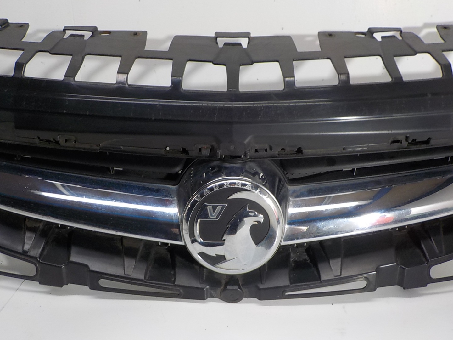 Opel Astra Kühlergrill FRONTGRILL Kühlergitter 13266577 - Thumbnail 3