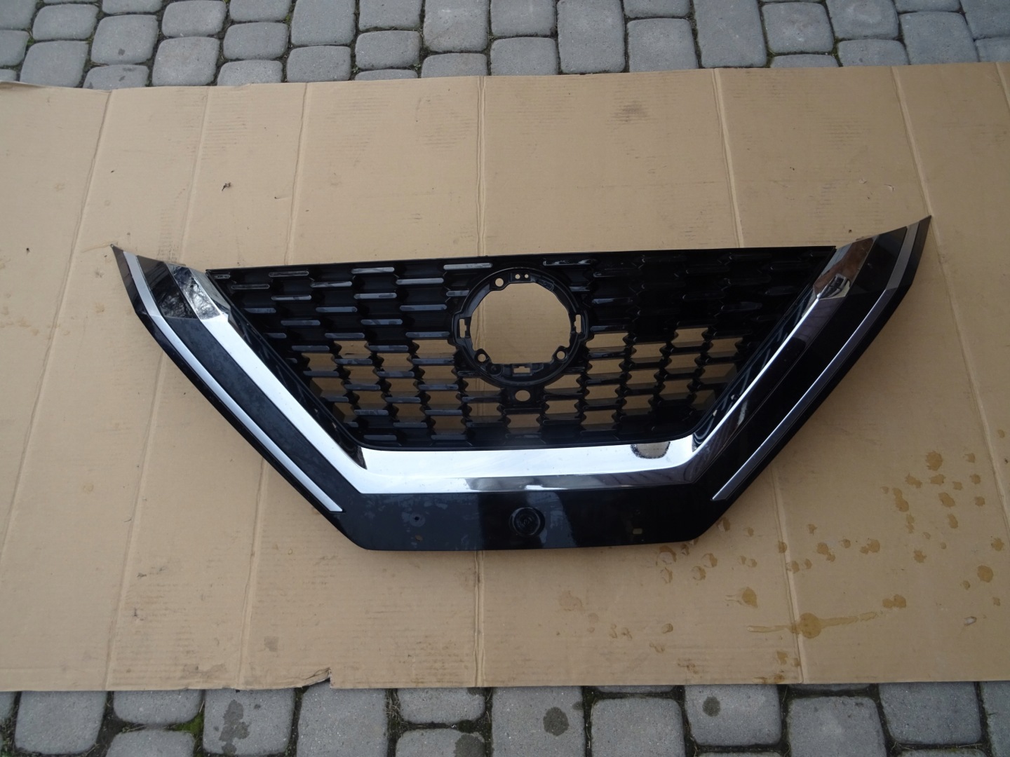 Nissan Qashqai J12 Kühlergrill FRONTGRILL Kühlergitter YGINALKAM - Thumbnail 1