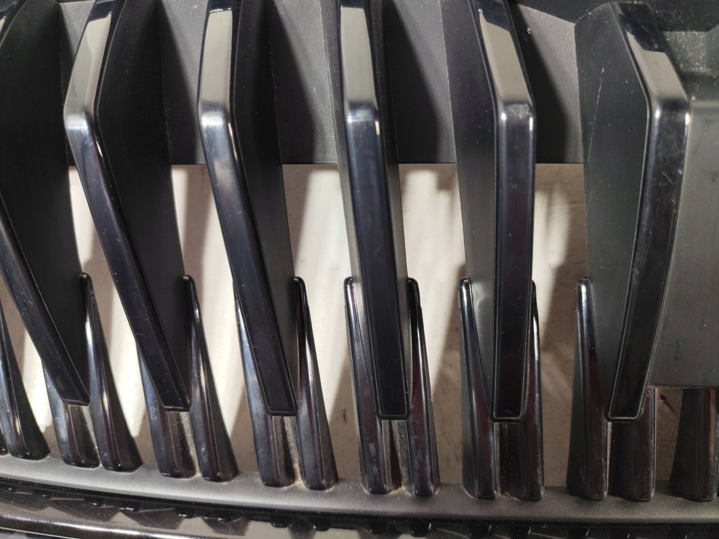 Skoda Fabia 6Y Kühlergrill FRONTGRILL Kühlergitter 6VA853653A - Thumbnail 10