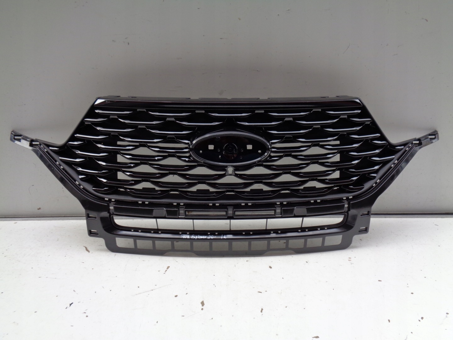 Ford Explorer Kühlergrill FRONTGRILL Kühlergitter LB5B8200EBATR - Thumbnail 1