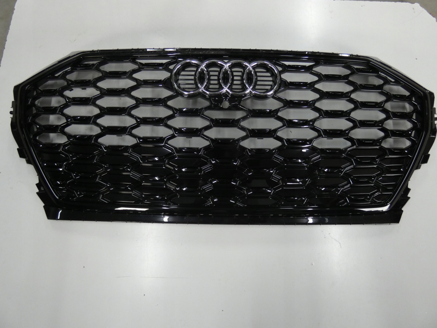 Audi Q5 Kühlergrill FRONTGRILL Kühlergitter 80A853651LI - Thumbnail 1