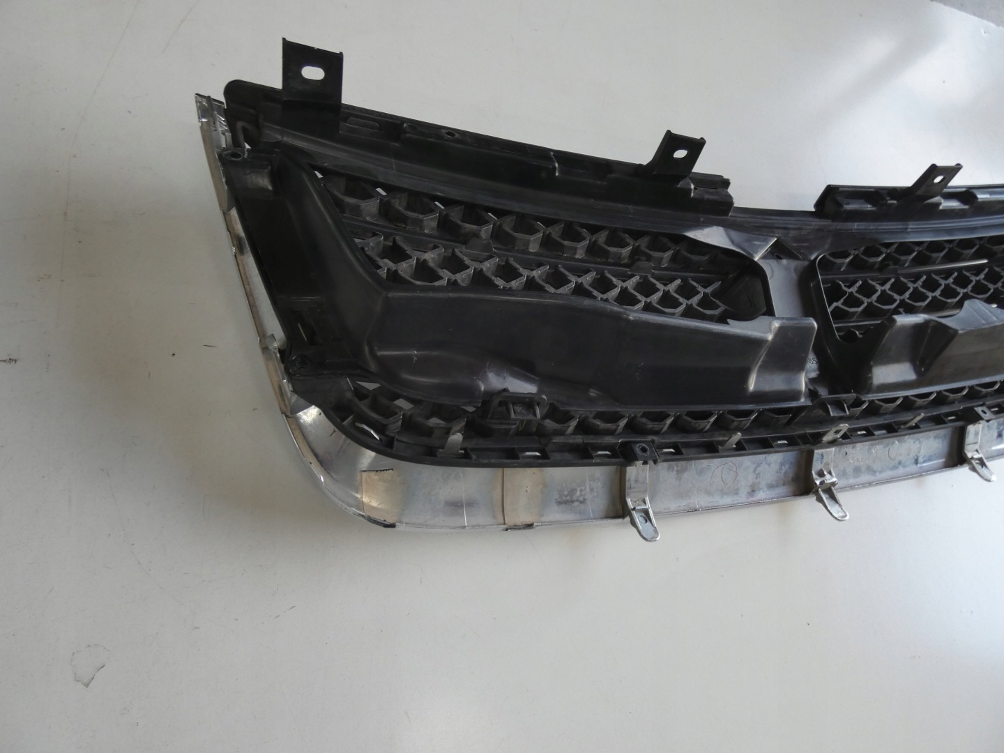 Suzuki Vitara I ET Kühlergrill FRONTGRILL Kühlergitter - Thumbnail 5